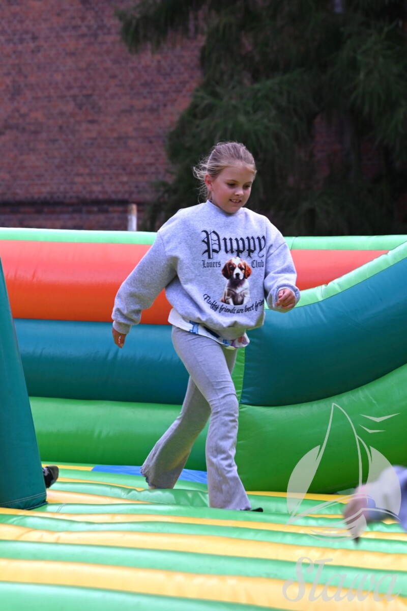 UCZESTNICY KINA PLENEROWEGO W ŁUPICY UCZESTNICY KINA PLENEROWEGO W ŁUPICY