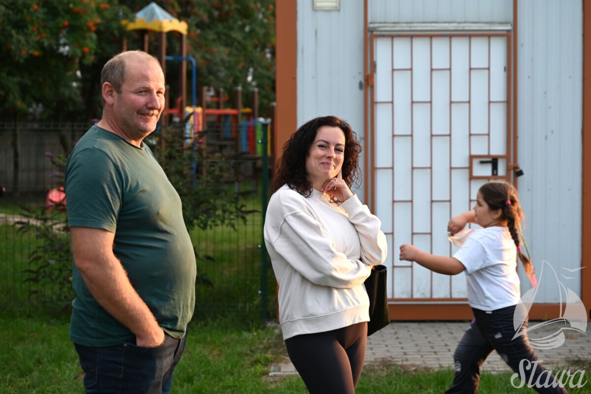 UCZESTNICY KINA PLENEROWEGO W ŁUPICY UCZESTNICY KINA PLENEROWEGO W ŁUPICY