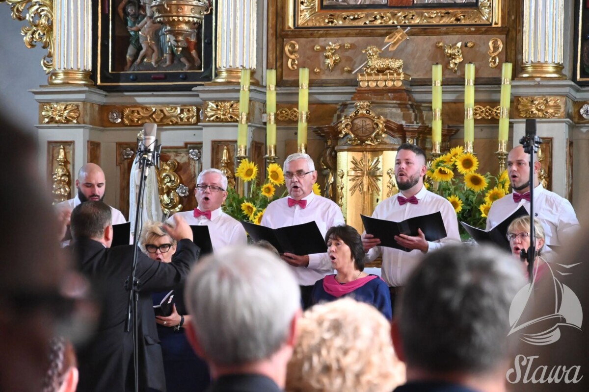 CHÓRY W KOŚCIELE CHÓRY W KOŚCIELE