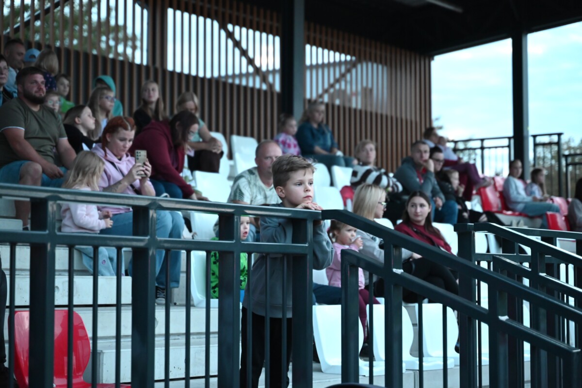KINO PLENEROWE NA STADIONIE MIEJSKIM KINO PLENEROWE NA STADIONIE MIEJSKIM