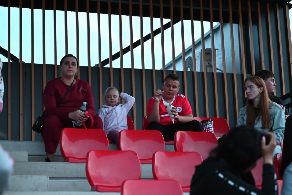 KINO PLENEROWE NA STADIONIE MIEJSKIM KINO PLENEROWE NA STADIONIE MIEJSKIM