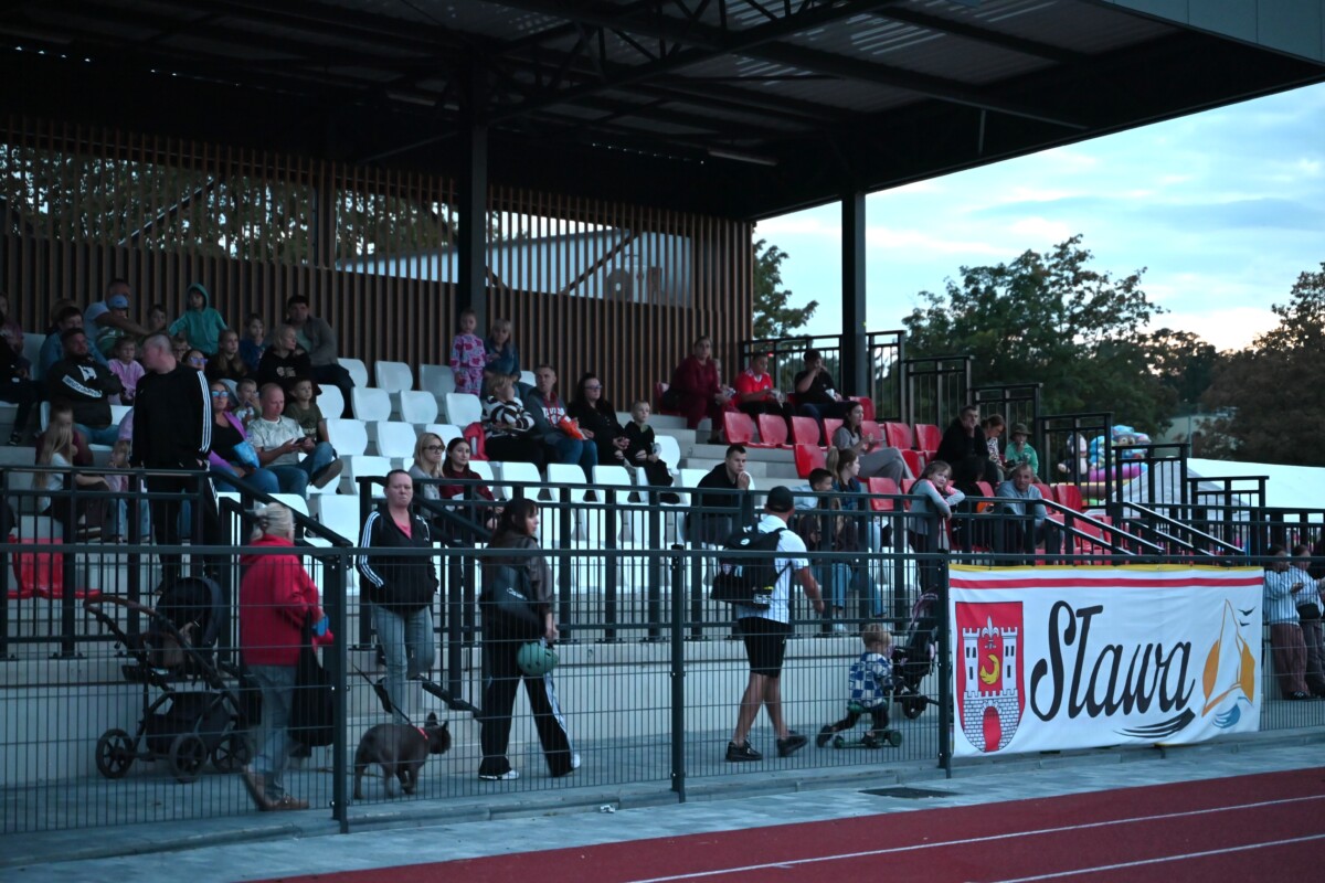 KINO PLENEROWE NA STADIONIE MIEJSKIM KINO PLENEROWE NA STADIONIE MIEJSKIM