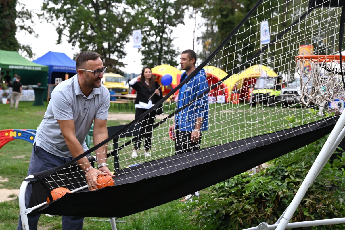 PIKNIK ZDROWIA NAD JEZIOREM SŁAWSKIM PIKNIK ZDROWIA NAD JEZIOREM SŁAWSKIM