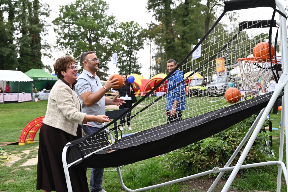 PIKNIK ZDROWIA NAD JEZIOREM SŁAWSKIM PIKNIK ZDROWIA NAD JEZIOREM SŁAWSKIM