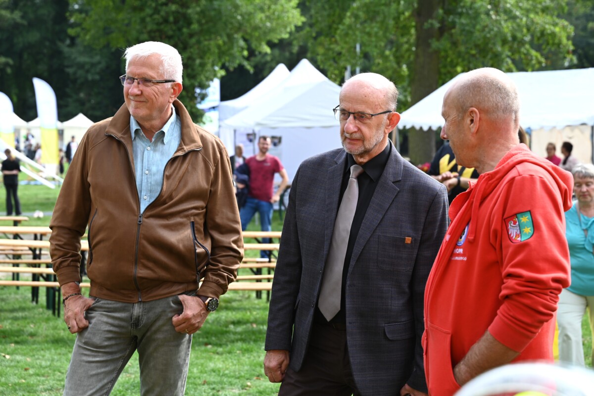 PIKNIK ZDROWIA NAD JEZIOREM SŁAWSKIM PIKNIK ZDROWIA NAD JEZIOREM SŁAWSKIM