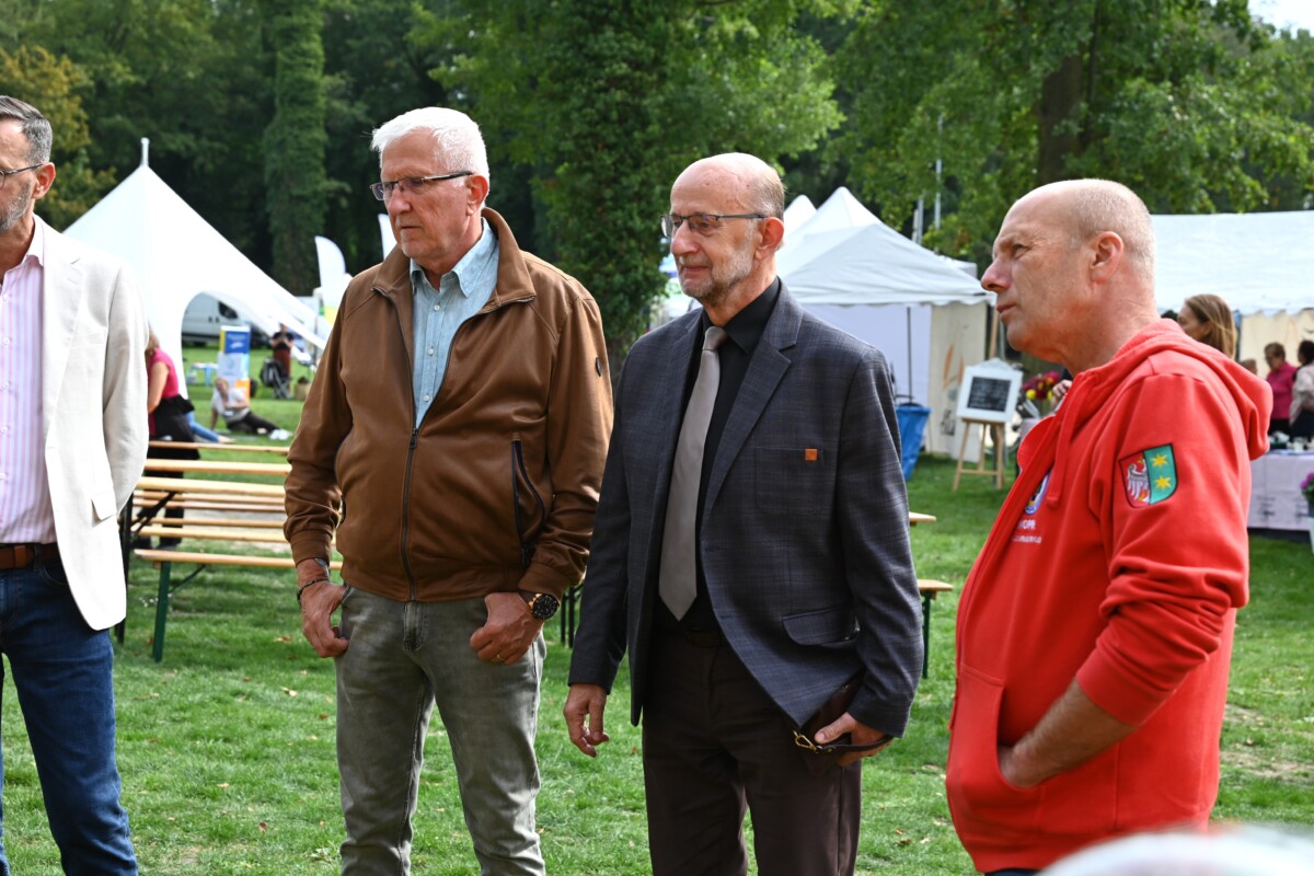 PIKNIK ZDROWIA NAD JEZIOREM SŁAWSKIM PIKNIK ZDROWIA NAD JEZIOREM SŁAWSKIM