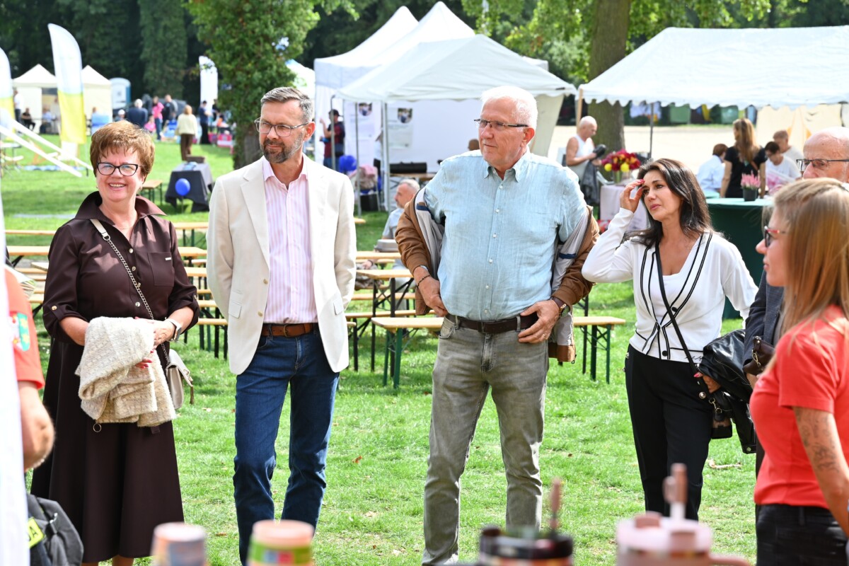 PIKNIK ZDROWIA NAD JEZIOREM SŁAWSKIM PIKNIK ZDROWIA NAD JEZIOREM SŁAWSKIM