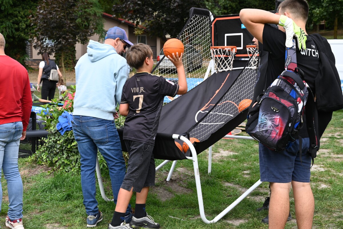 PIKNIK ZDROWIA NAD JEZIOREM SŁAWSKIM PIKNIK ZDROWIA NAD JEZIOREM SŁAWSKIM