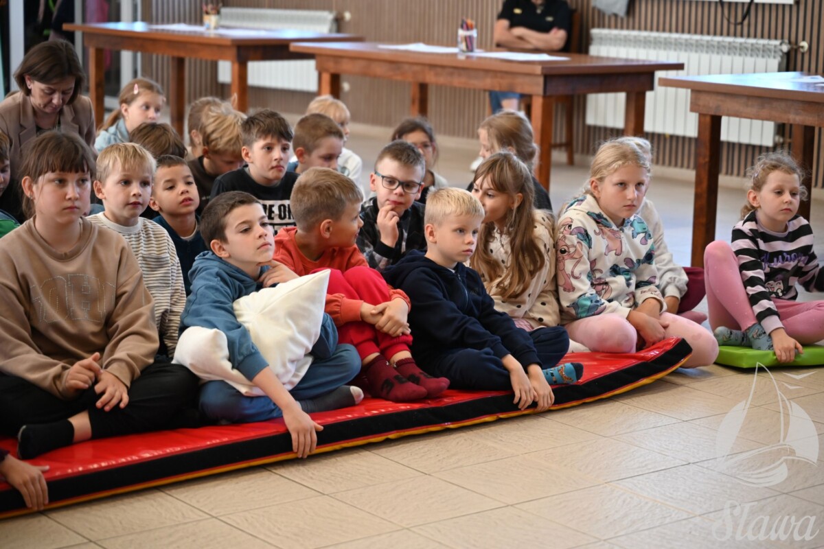 Ogólnopolski dzień czytania Ciosaniec Ogólnopolski dzień czytania Ciosaniec