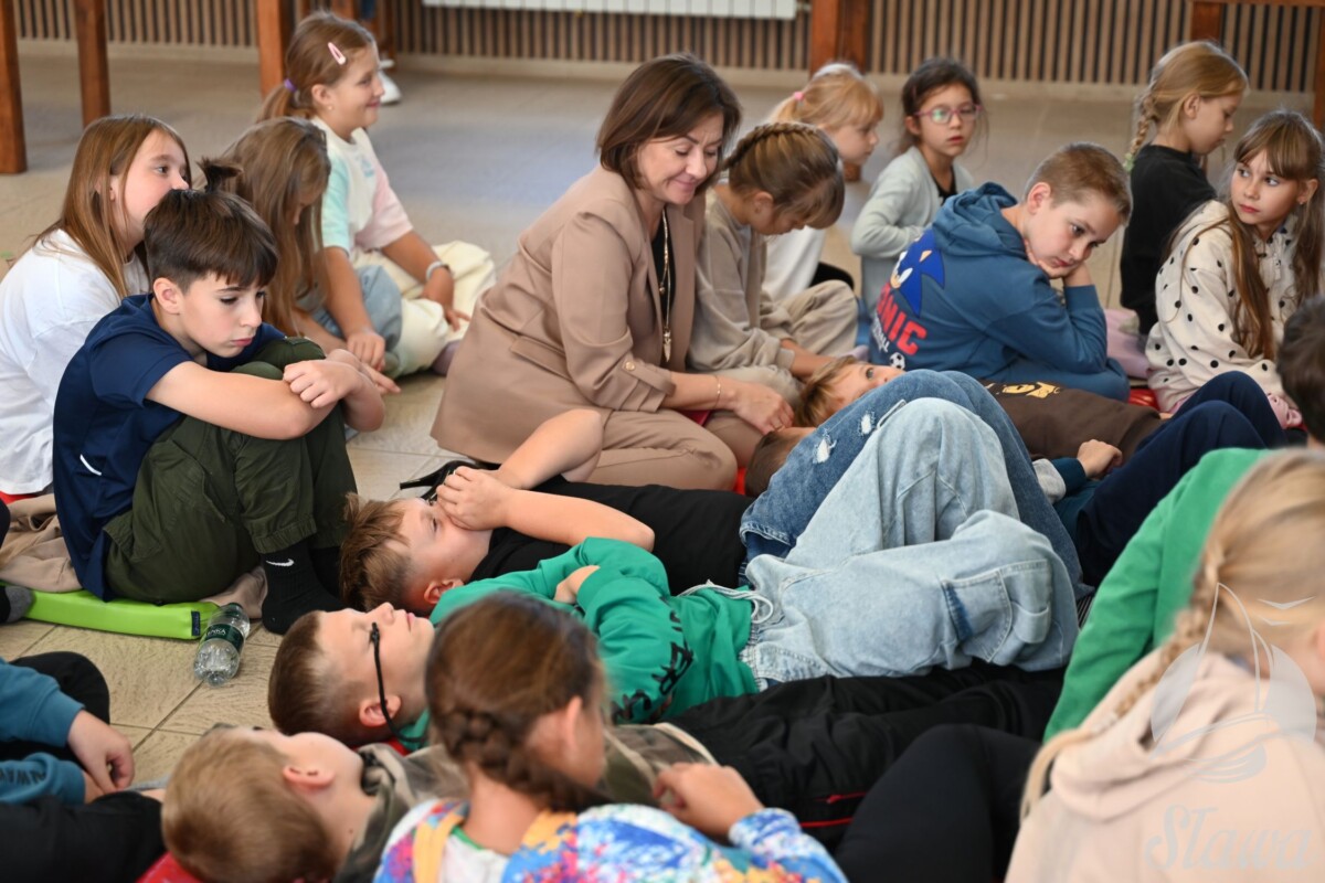 Ogólnopolski dzień czytania Ciosaniec Ogólnopolski dzień czytania Ciosaniec