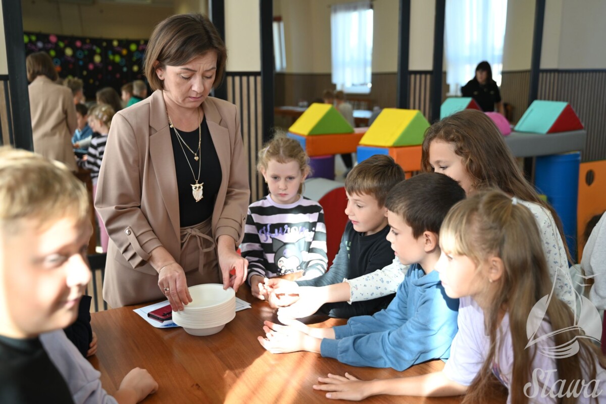 Ogólnopolski dzień czytania Ciosaniec Ogólnopolski dzień czytania Ciosaniec