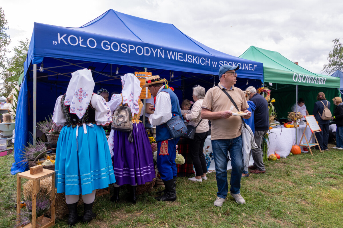 Uczestnicy dożynek Uczestnicy dożynek