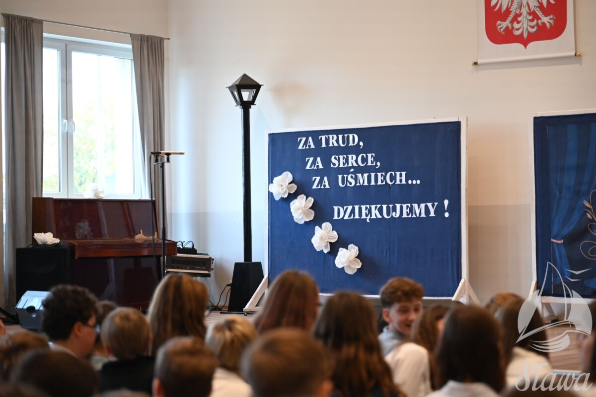Uczestnicy akademii z okazji Dnia Edukacji Narodowej Uczestnicy akademii z okazji Dnia Edukacji Narodowej