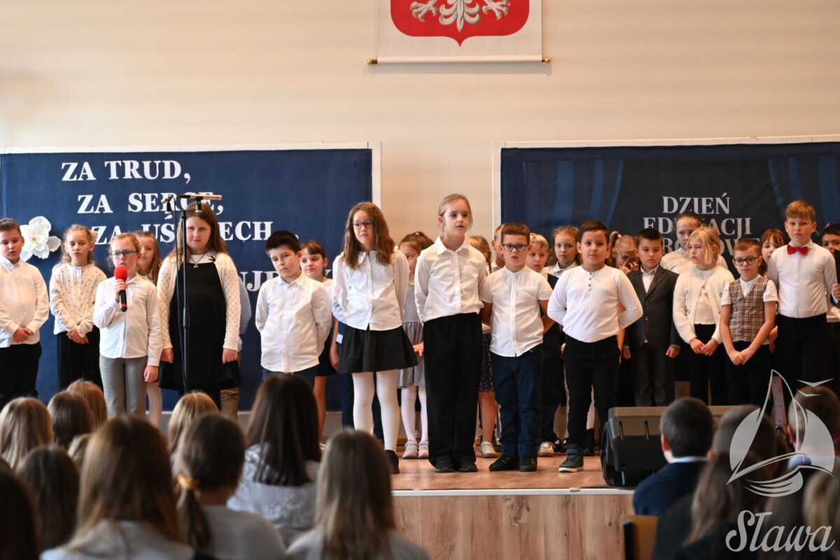 Uczestnicy akademii z okazji Dnia Edukacji Narodowej Uczestnicy akademii z okazji Dnia Edukacji Narodowej